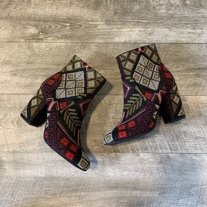 Rampage Nadya Ethnic Embroidered Booties 6.5